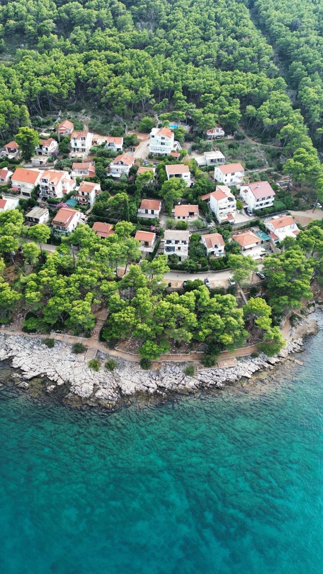 Lazaneo Seafront Apartments, Jelsa  Kültér fotó